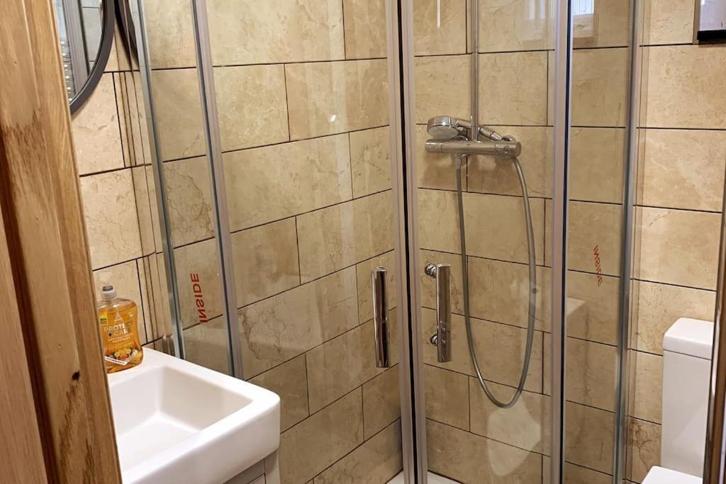 Stylish And Cosy 3 Bedroom Appartment London Luaran gambar